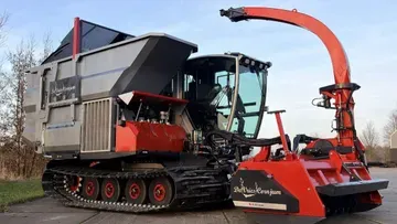 De Vries Cornjum выпустила новую гусеничную машину для болотистых местностей